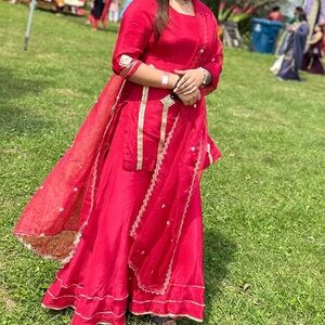 Elegant Red Women's Dress